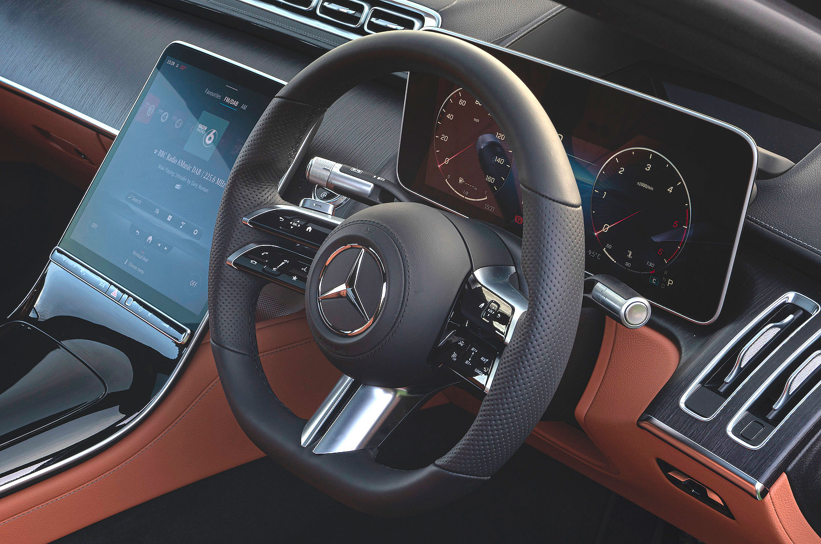 Mercedes S-Class steering wheel and screens