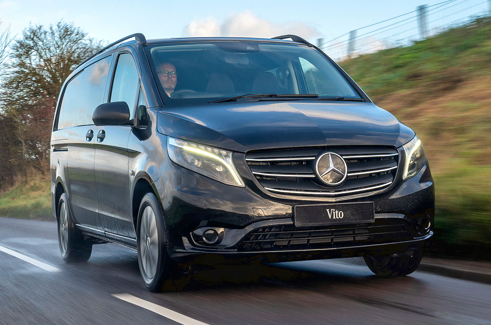 Mercedes Vito front right driving