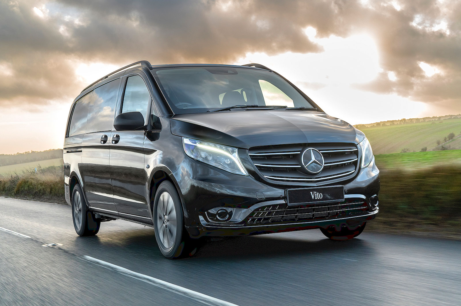 Mercedes Vito front right driving