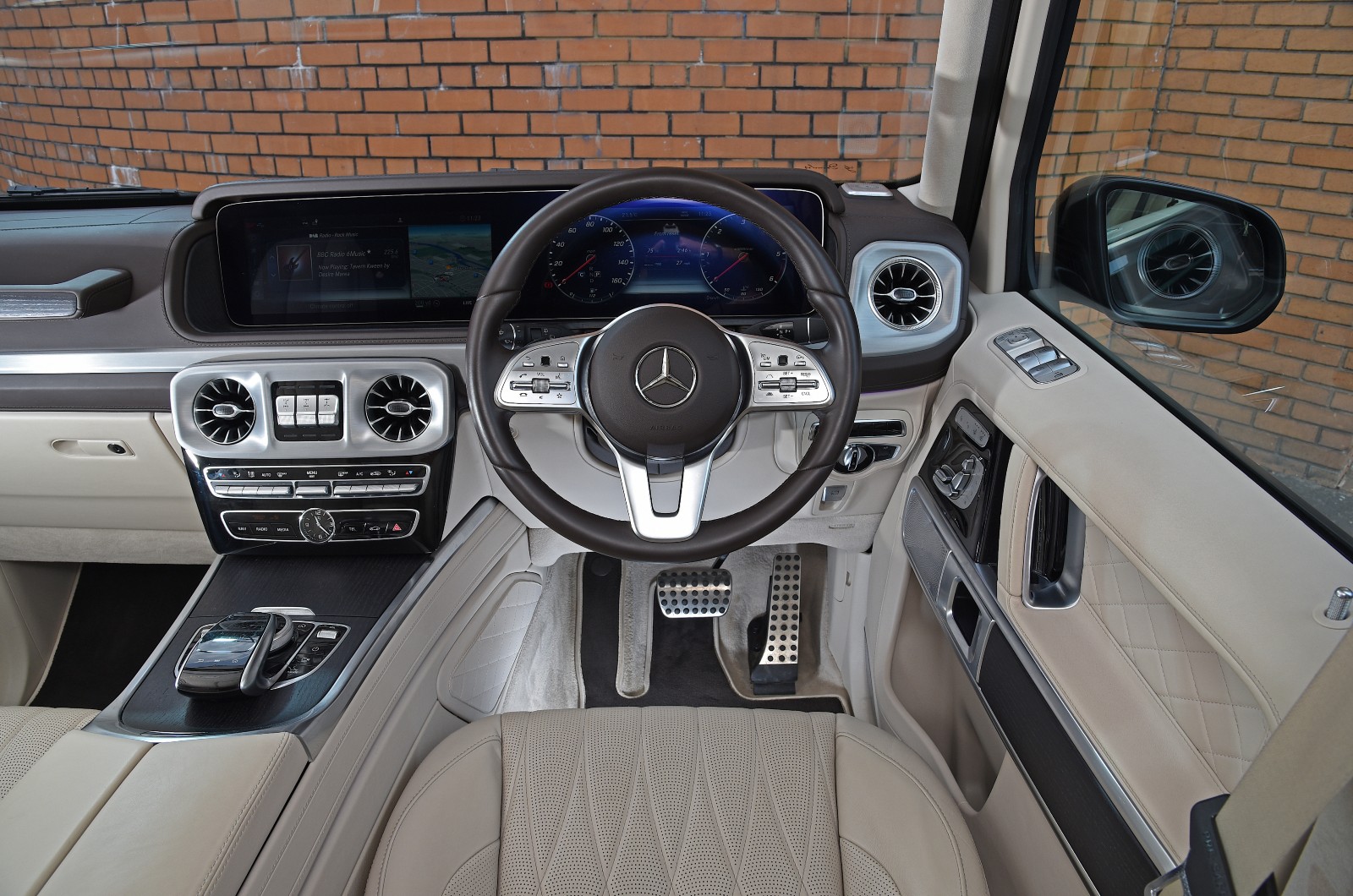 Mercedes G-Class dashboard