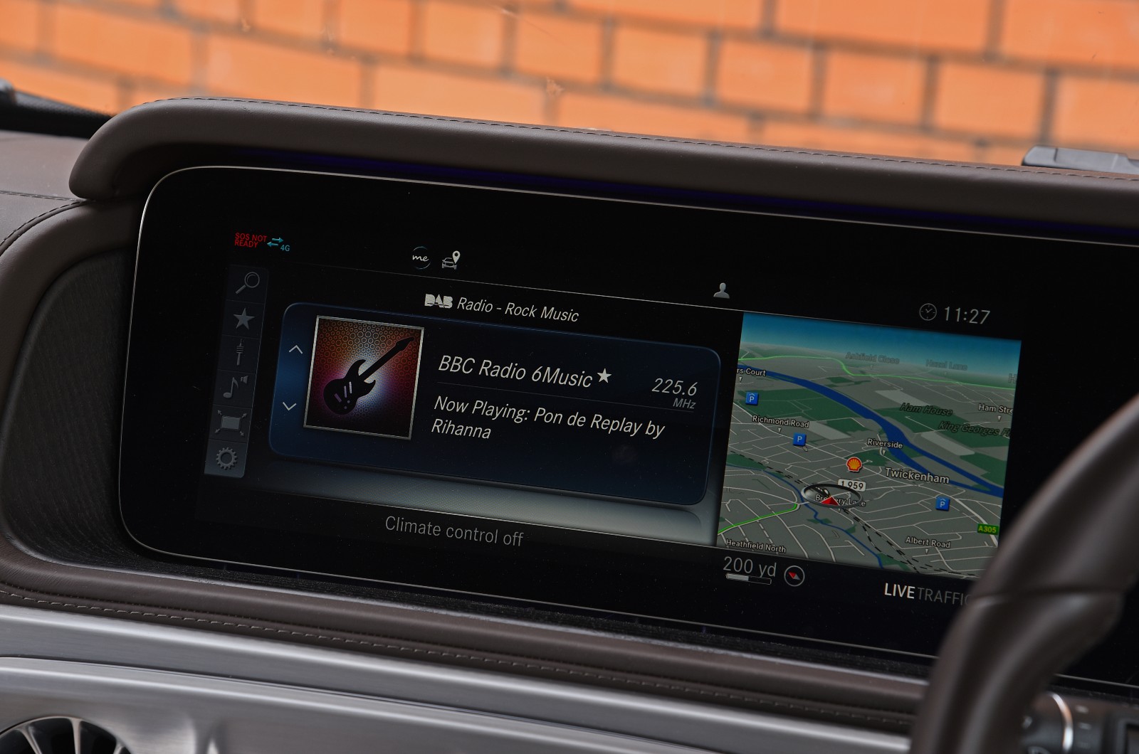 Mercedes G-Class infotainment
