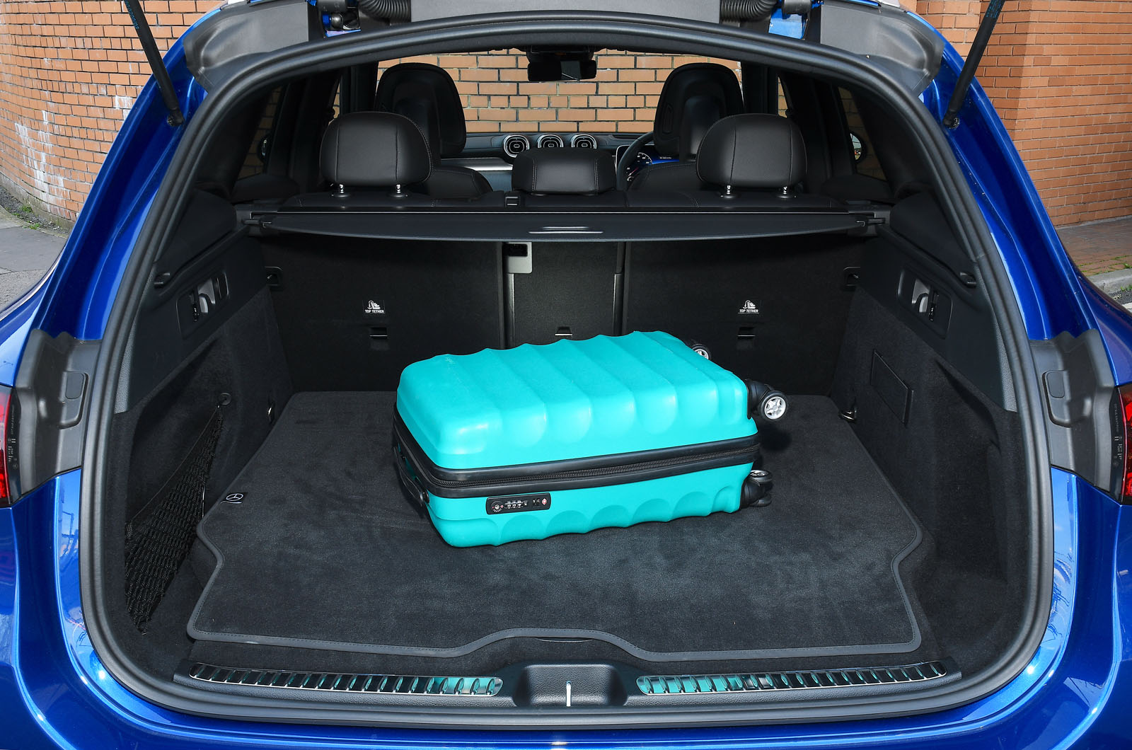 Mercedes GLC boot