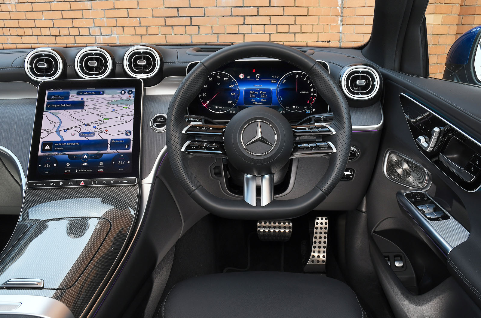 Mercedes GLC dashboard