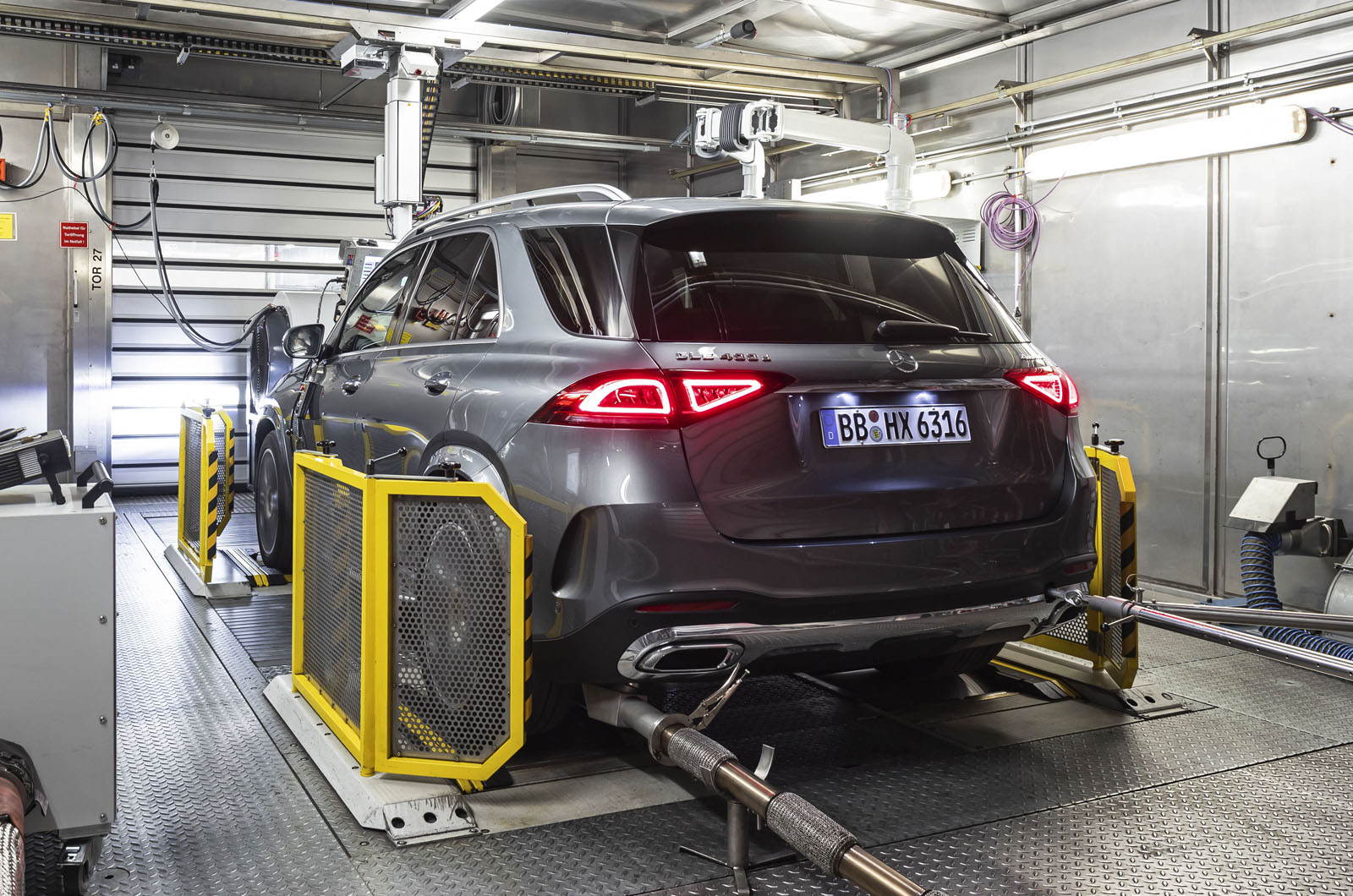 Mercedes GLE laboratory emissions testing