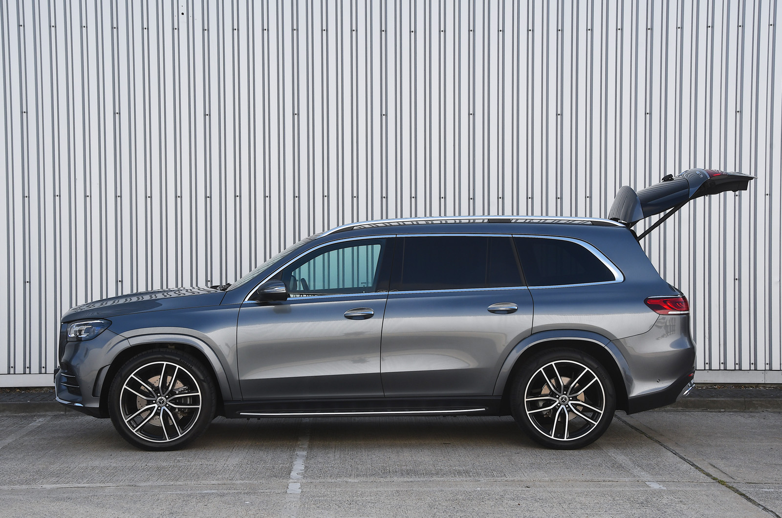 Mercedes GLS 2021 side static