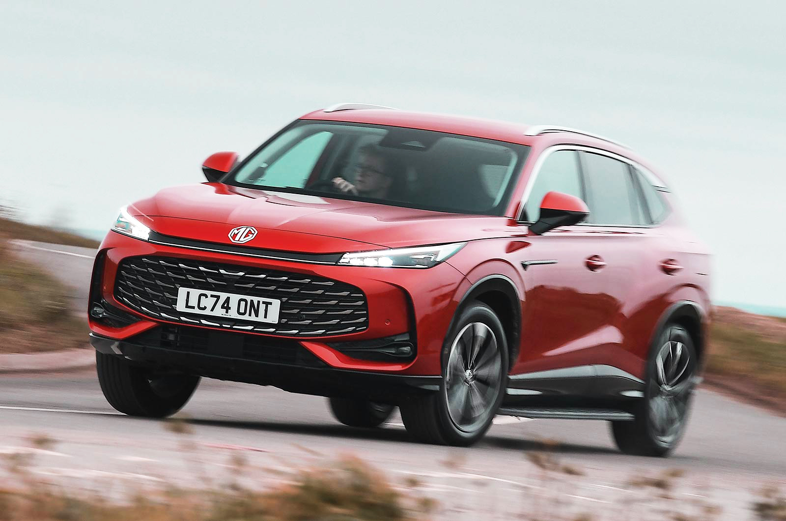 MG HS PHEV front cornering