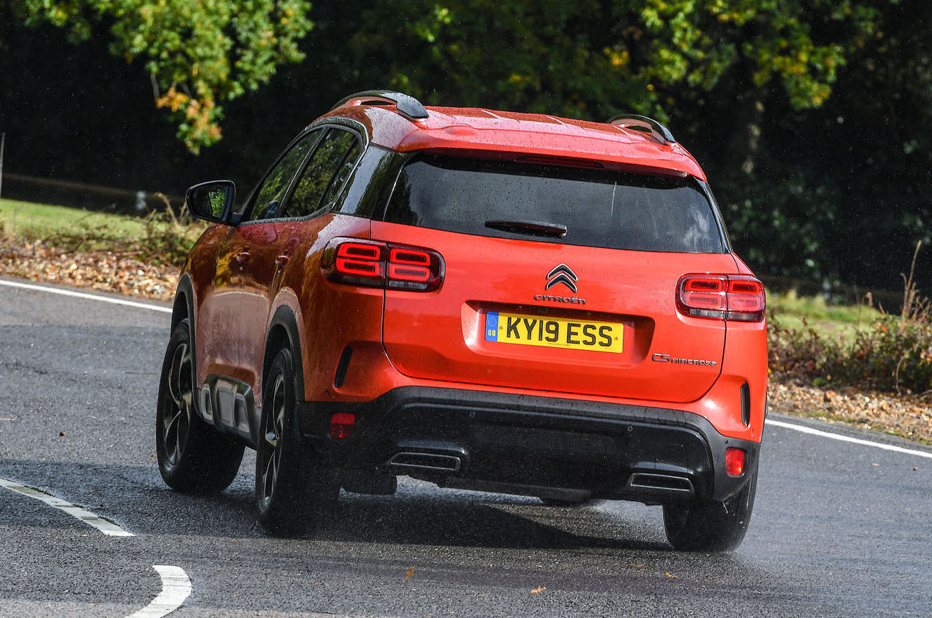 CItroen C5 Aircross driving