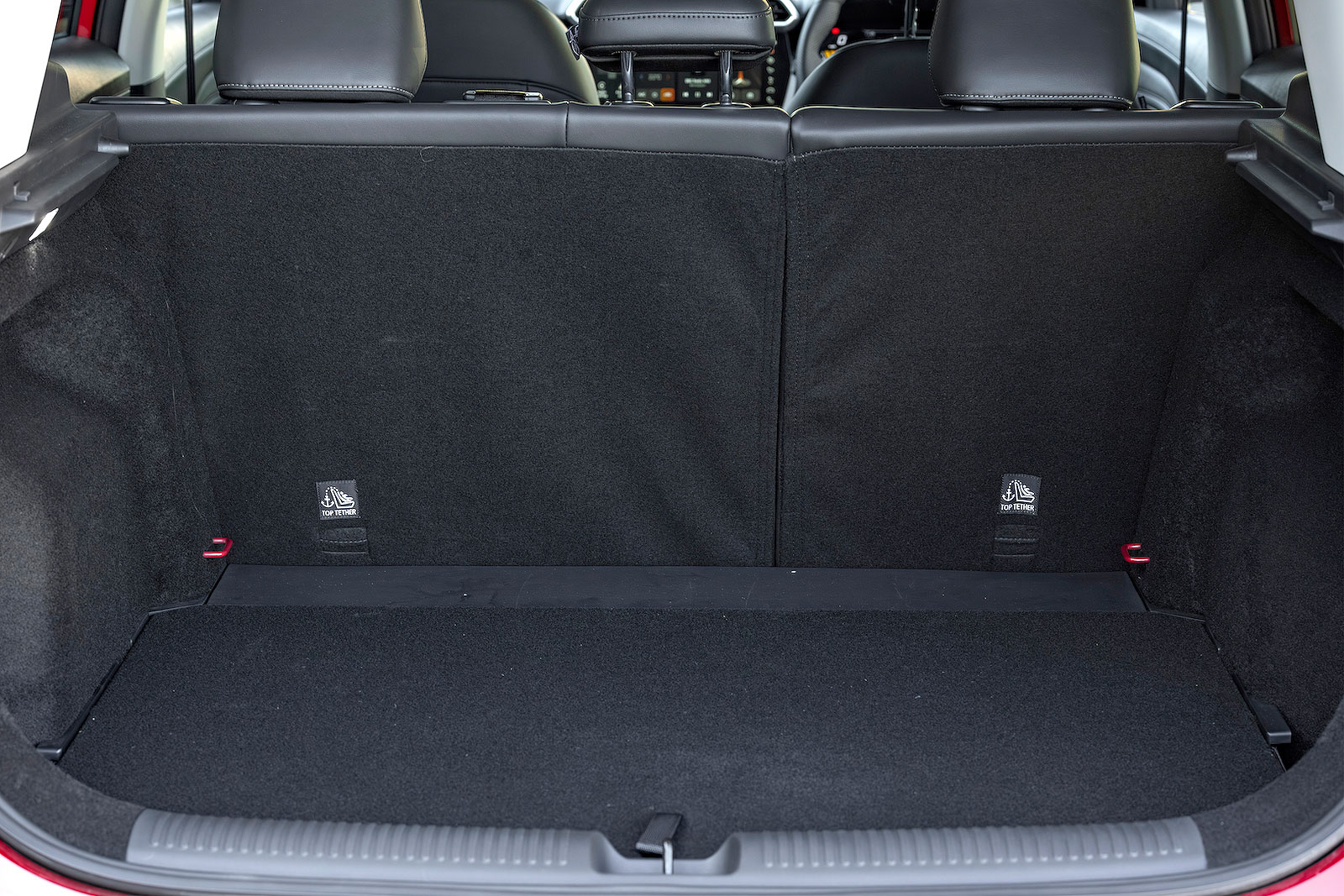 MG ZS Hybrid boot