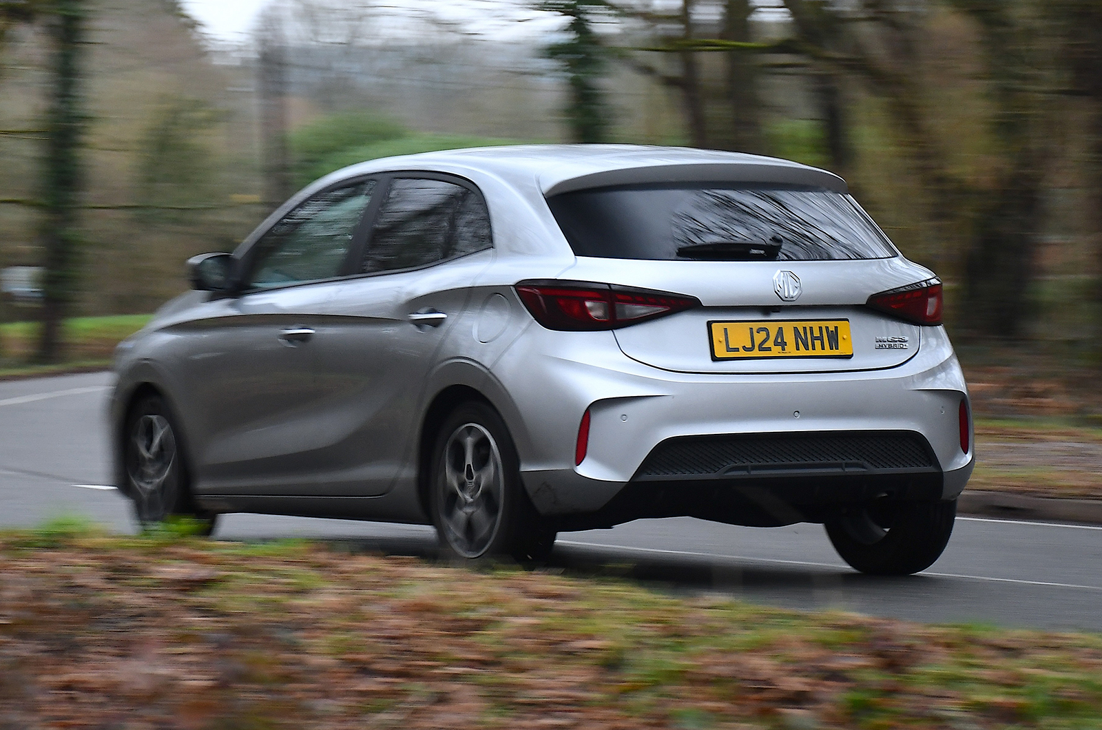 MG3 rear cornering