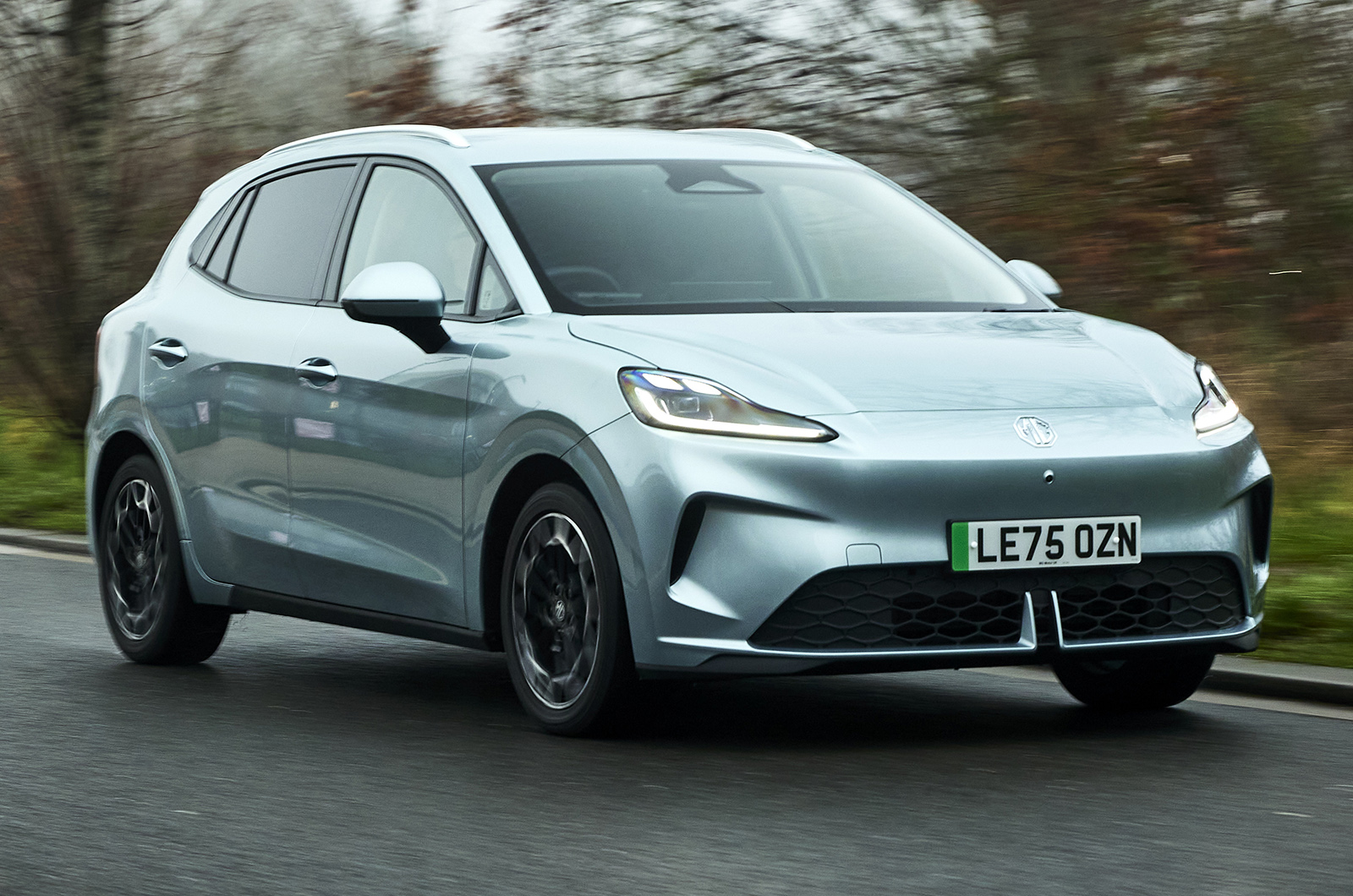 MG4 Urban front right driving