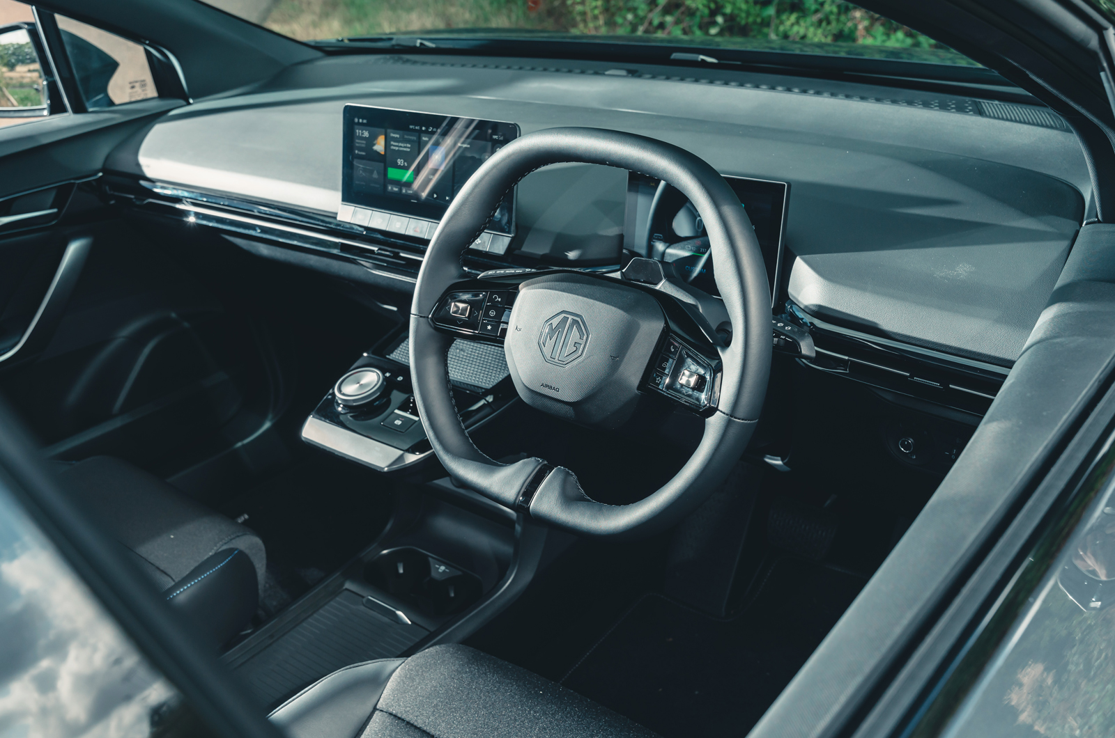 MG 4 2022 dashboard