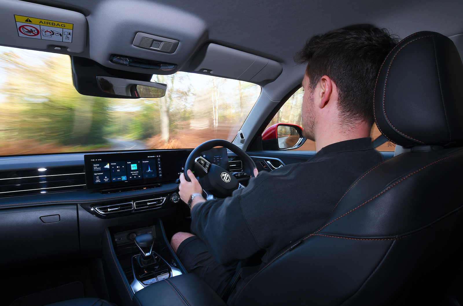 MG HS Plug-in Hybrid dashboard