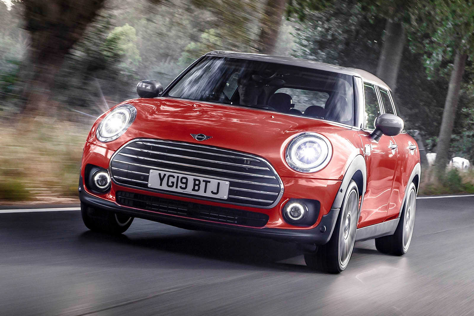 Mini Clubman 2019 front tracking