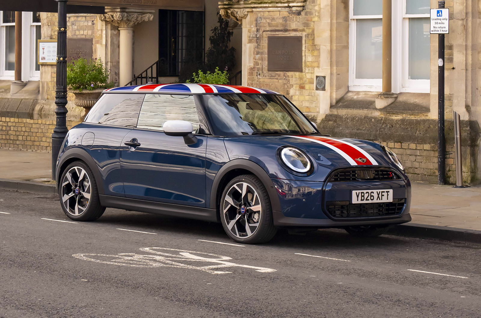 Mini Cooper Oxford Edition front static