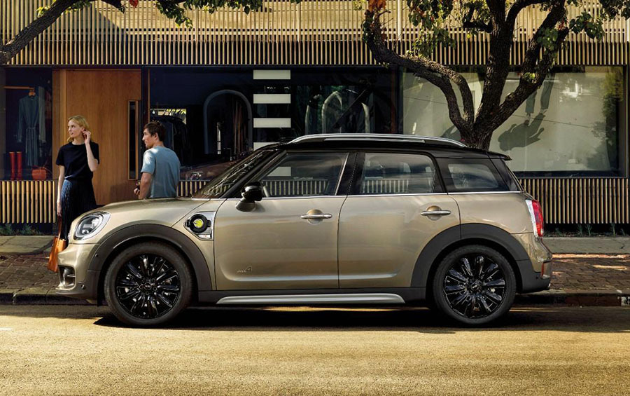 MINI Countryman side profile