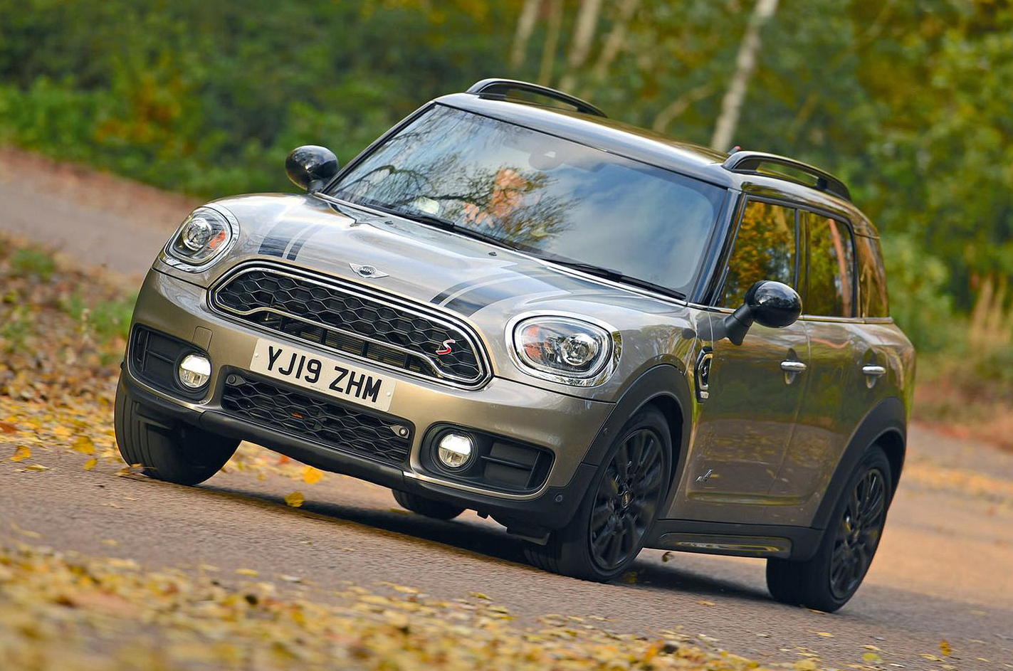 Mini Countryman front - 19 plate