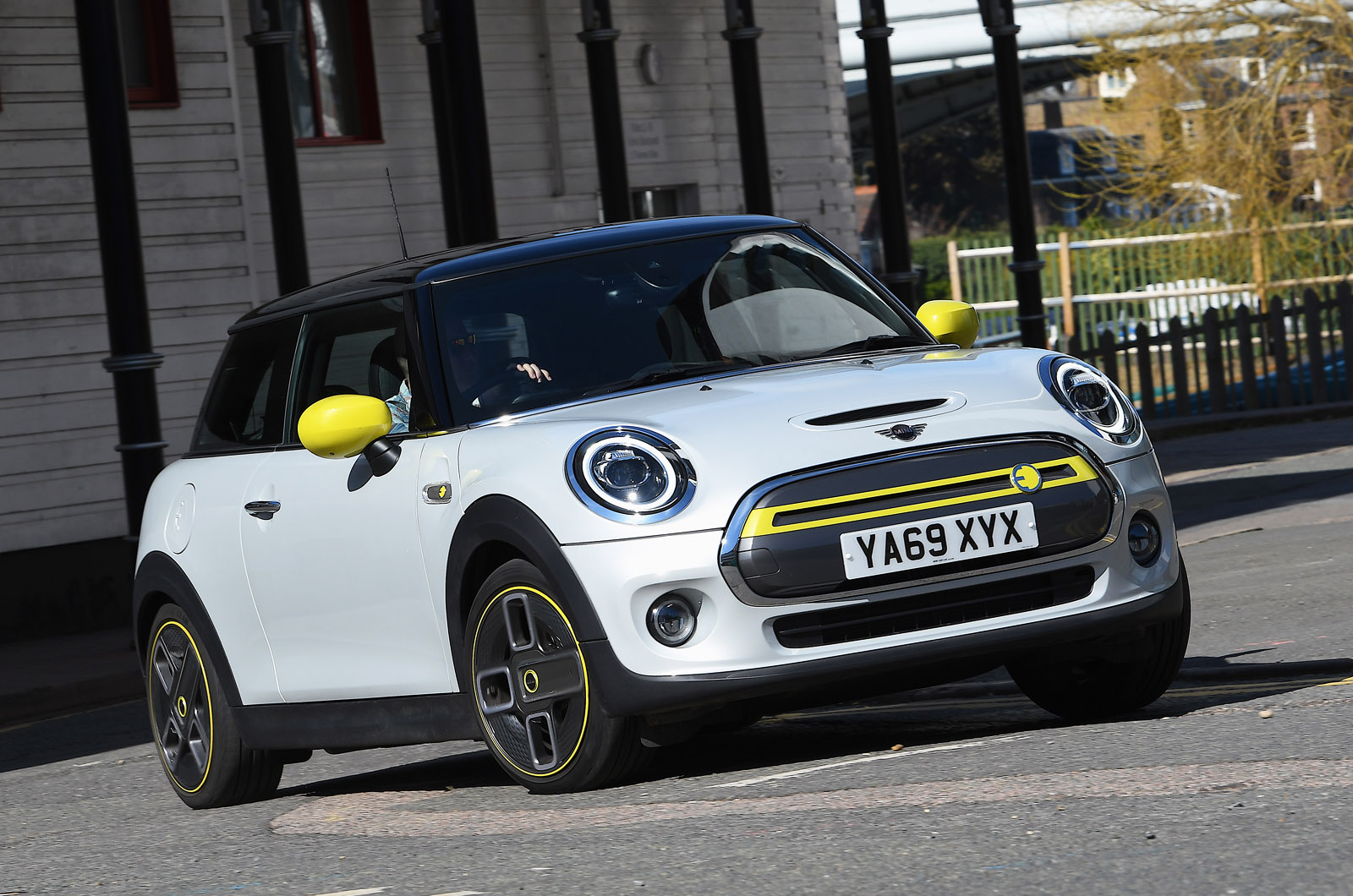 Mini Electric front cornering