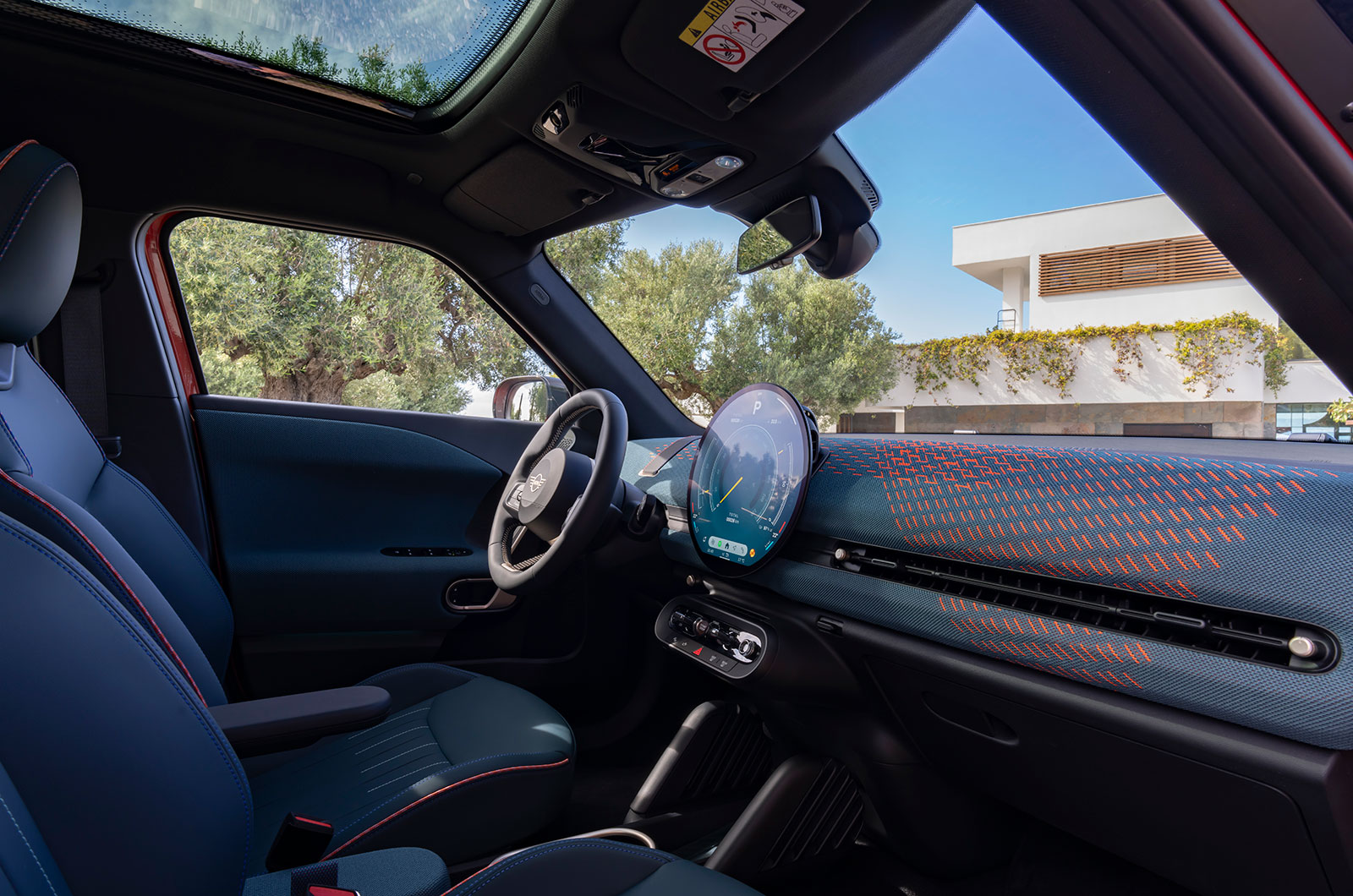 Mini Aceman interior