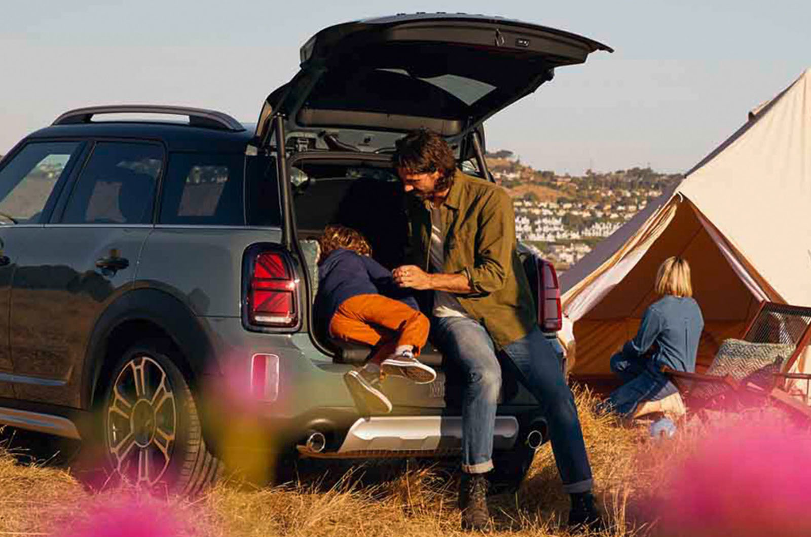 MINI Countryman rear three quarters