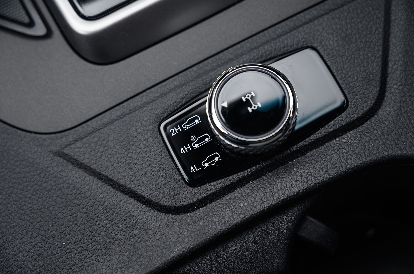 Ssangyong Musso interior