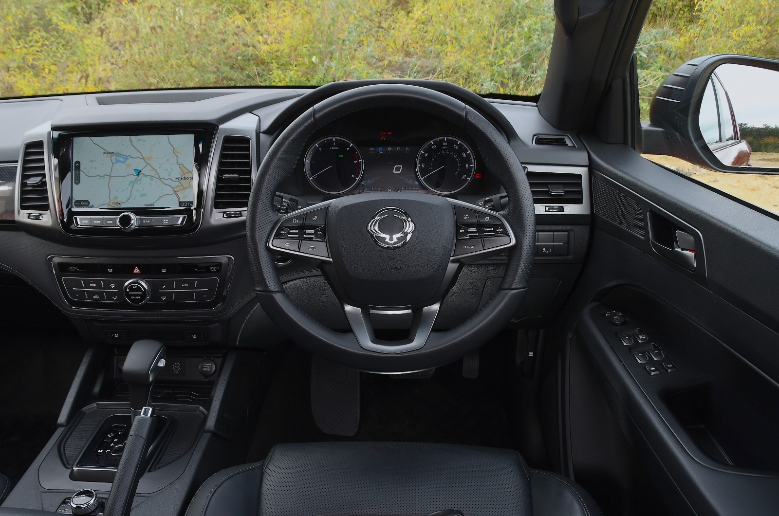 Ssangyong Musso interior