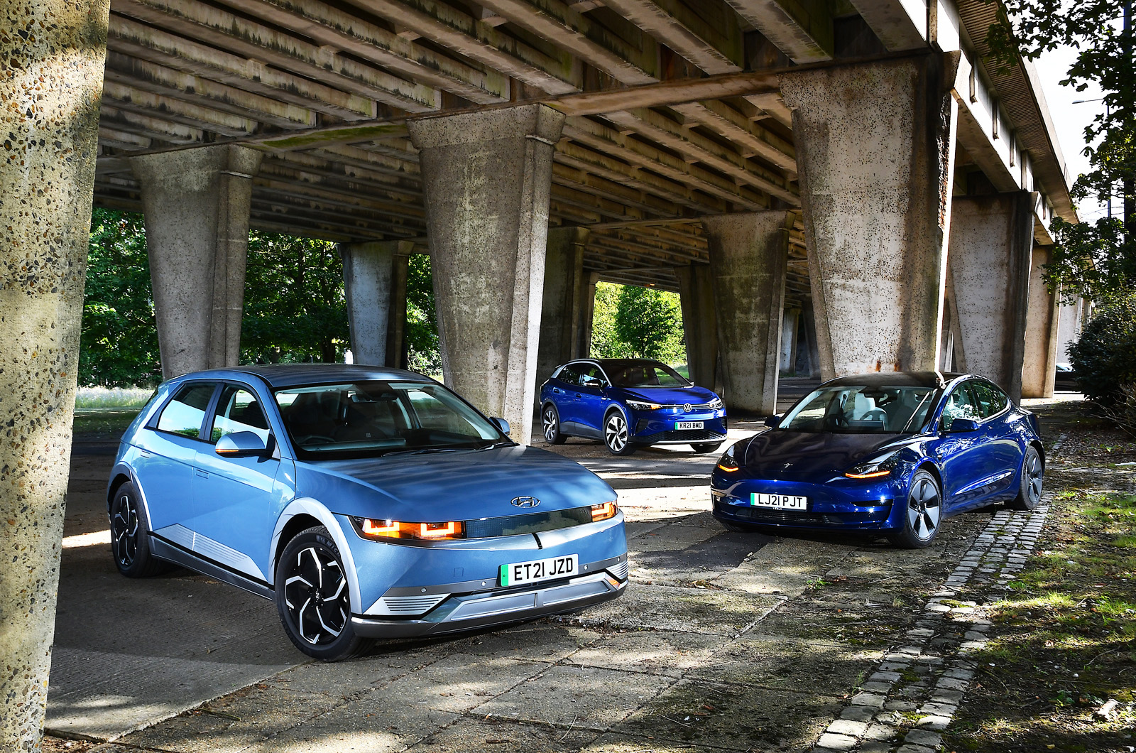 New Hyundai Ioniq 5 vs Tesla Model 3 vs Volkswagen ID.4 fronts