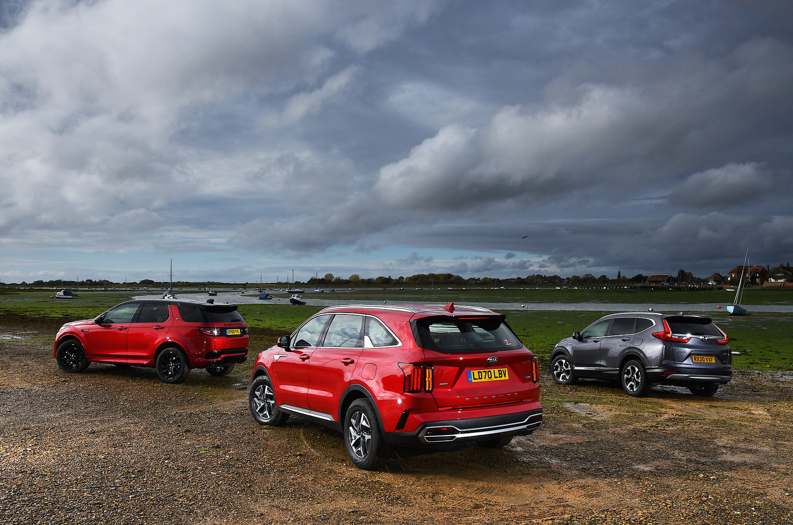 New Kia Sorento and Land Rover Discovery Sport vs Honda CR-V rears