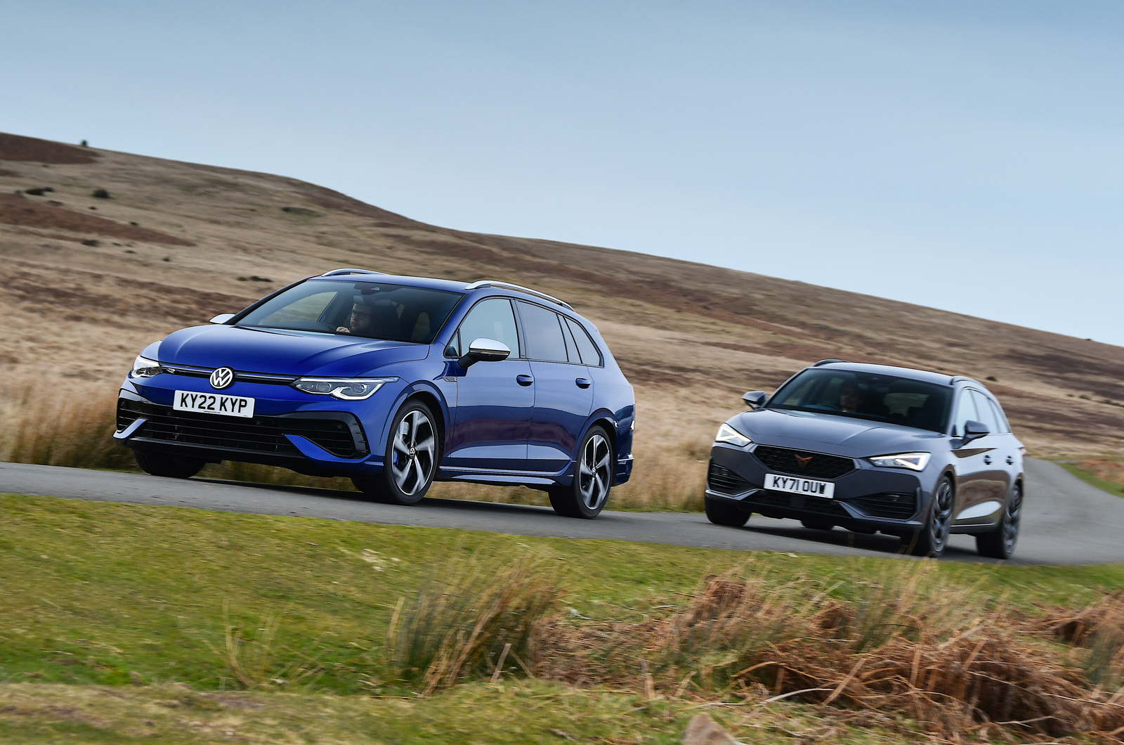 New Volkswagen Golf R Estate vs Cupra Leon Estate cornering