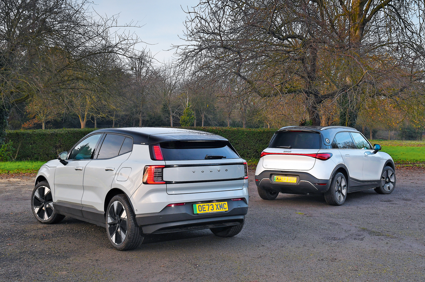 New Volvo EX30 vs Smart #1 rears