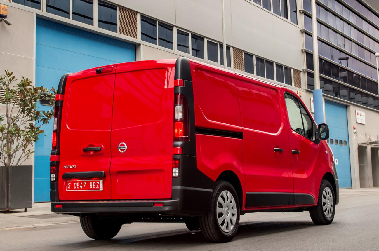 Nissa NV300 van rear