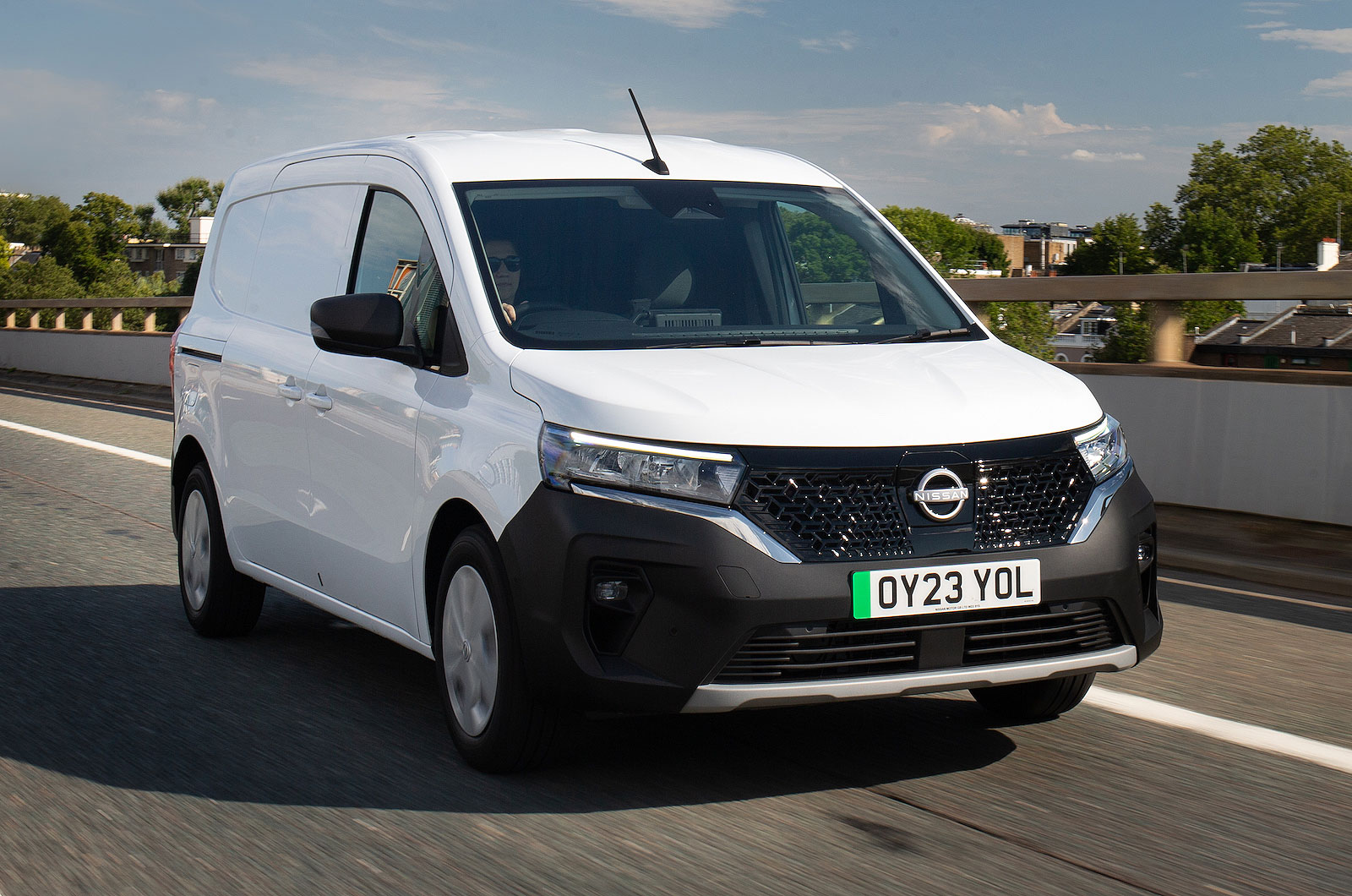 Nissan Townstar EV front right driving