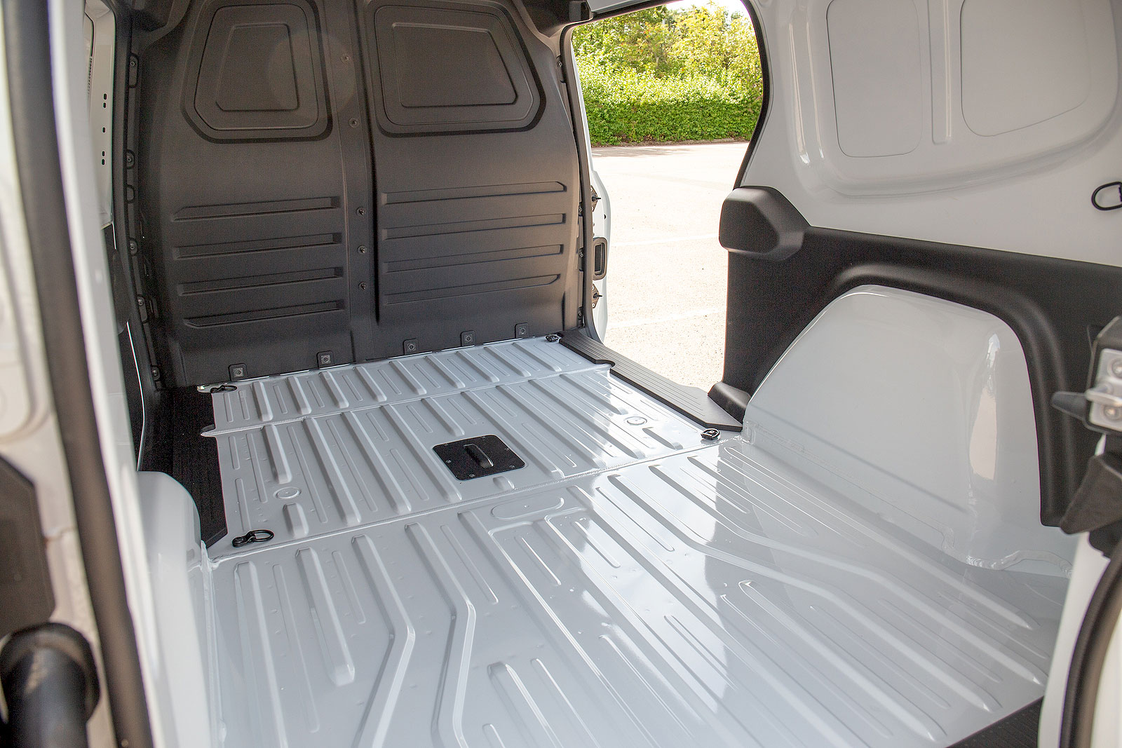 Nissan Townstar EV load bay