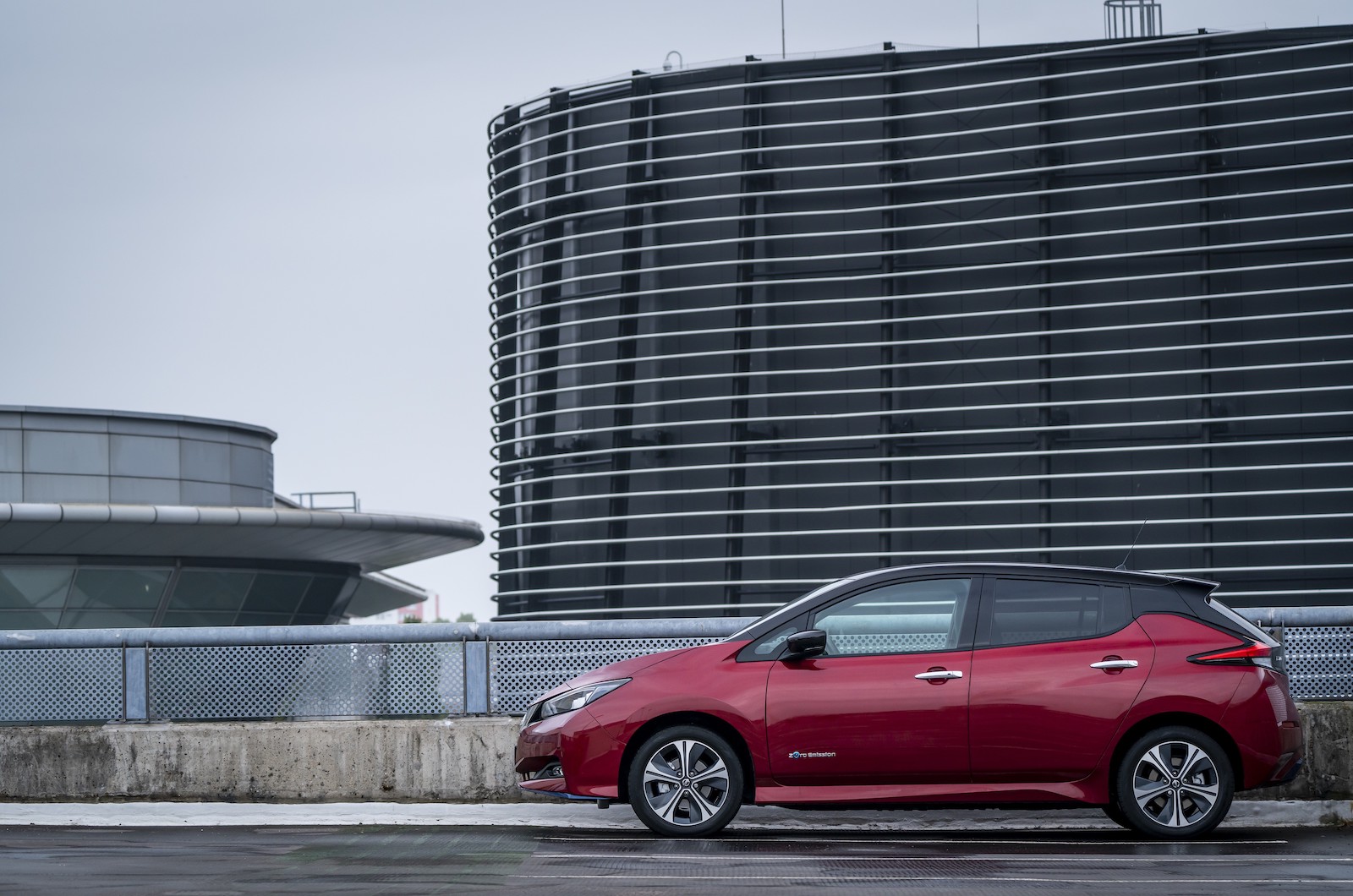 Nissan LEAF side profile