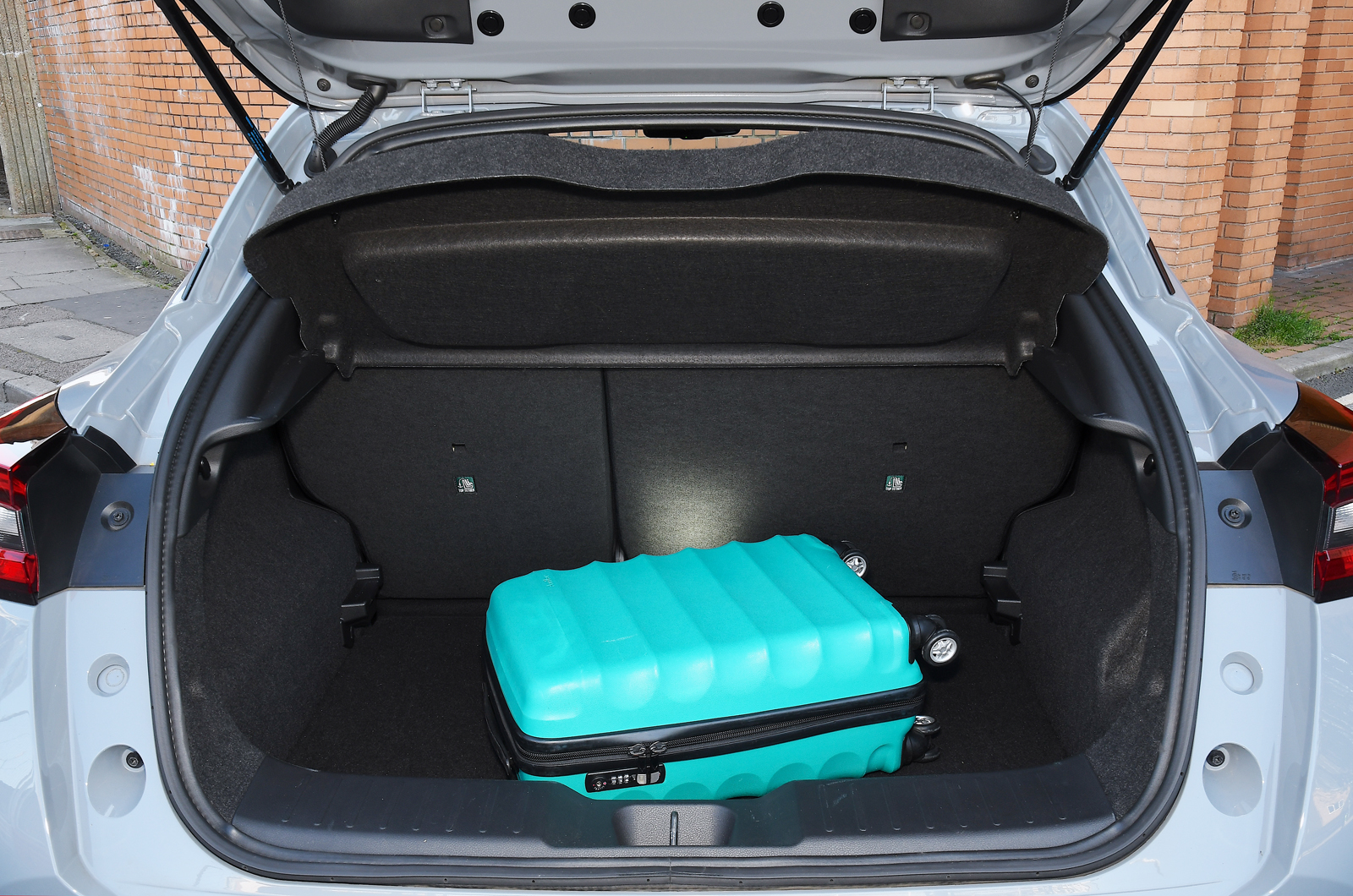 Nissan Juke Hybrid boot