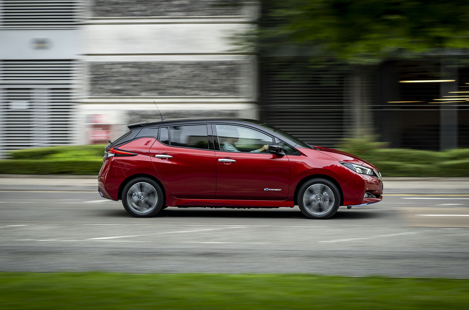 Nissan LEAF side profile