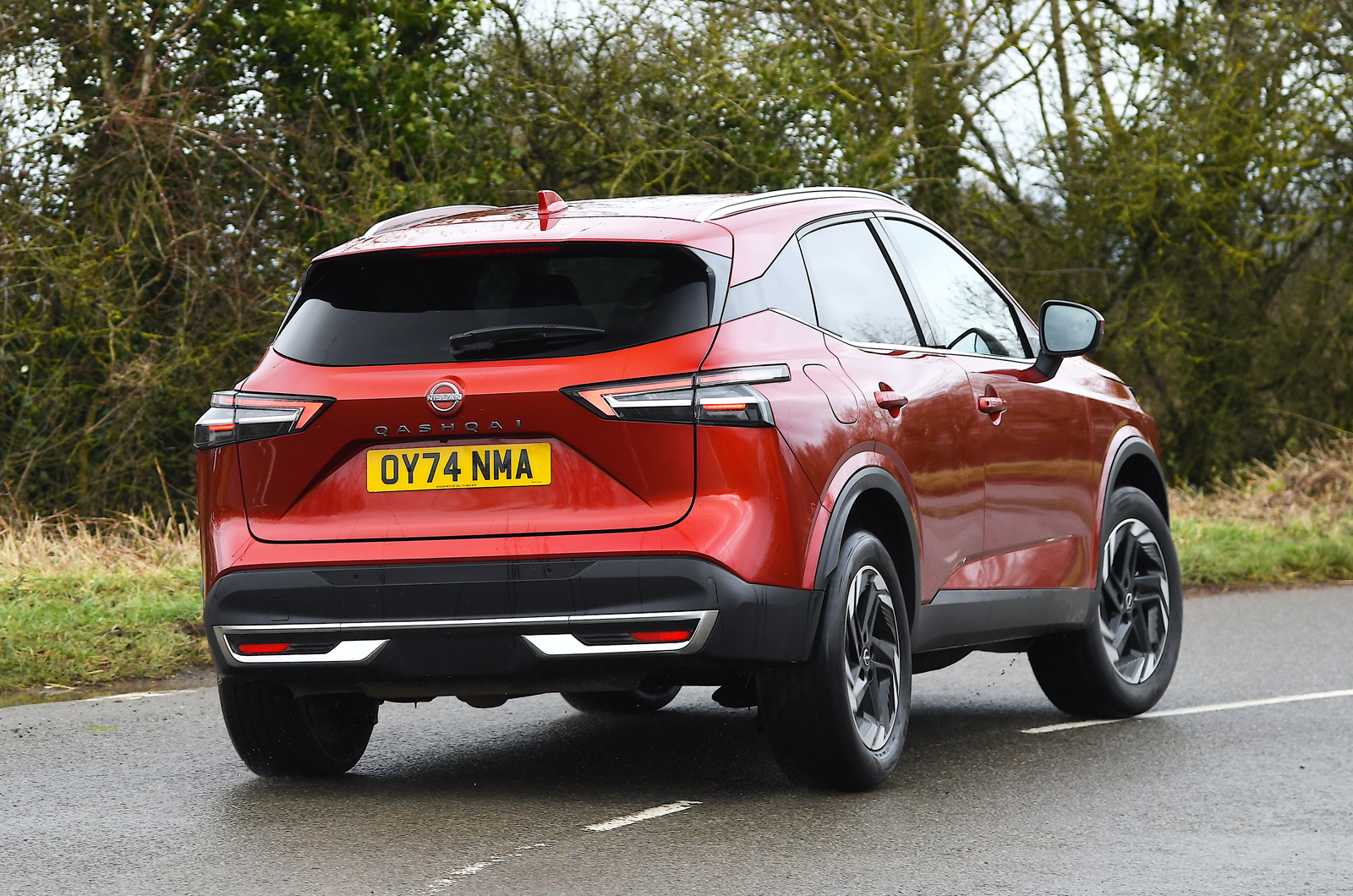 Nissan Qashqai rear cornering