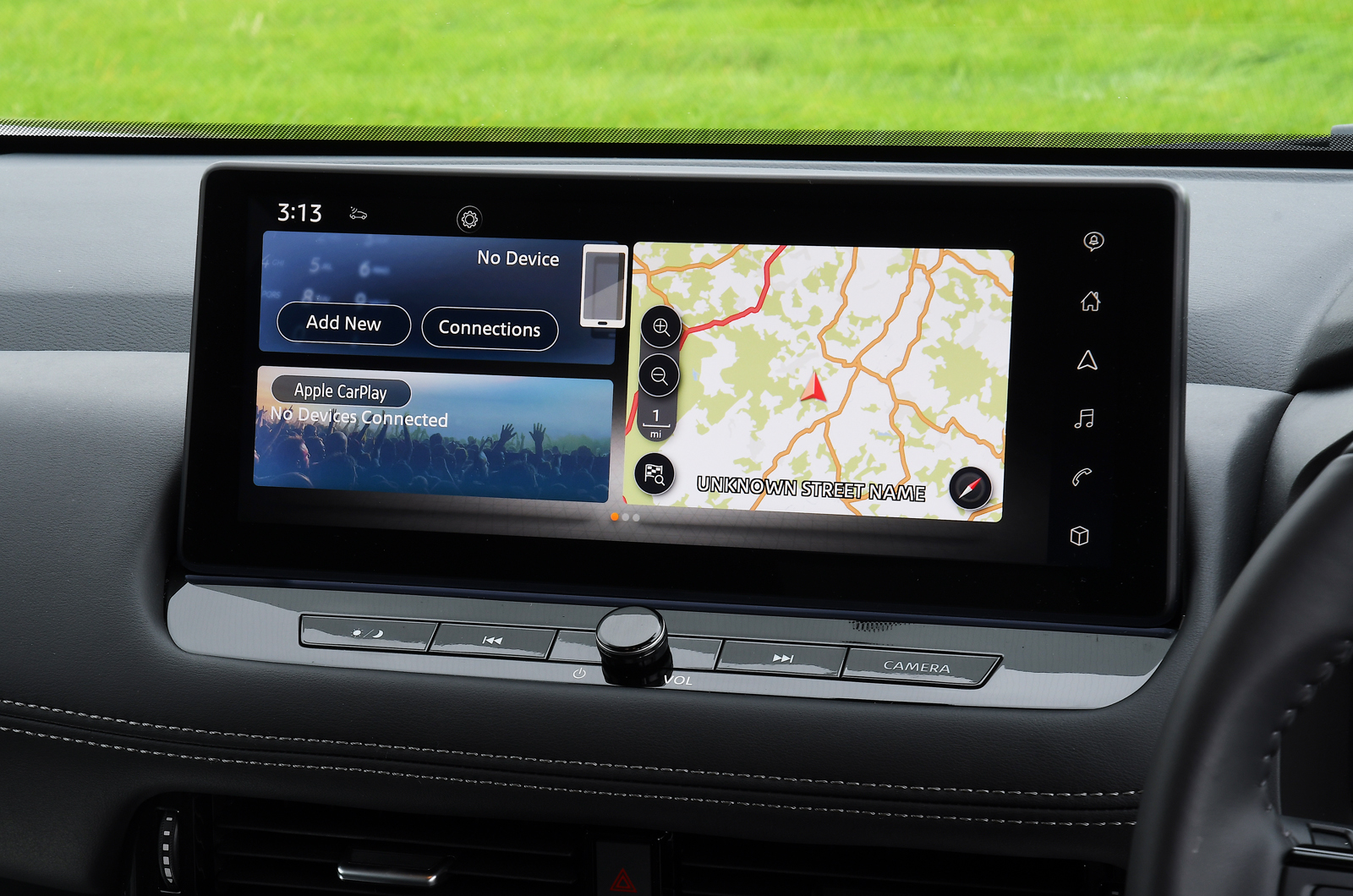 Nissan X-Trail touchscreen
