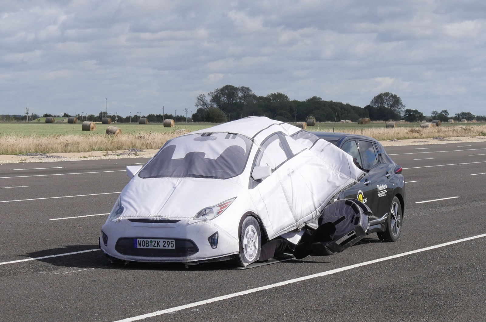 Nissan Leaf AEB crash test