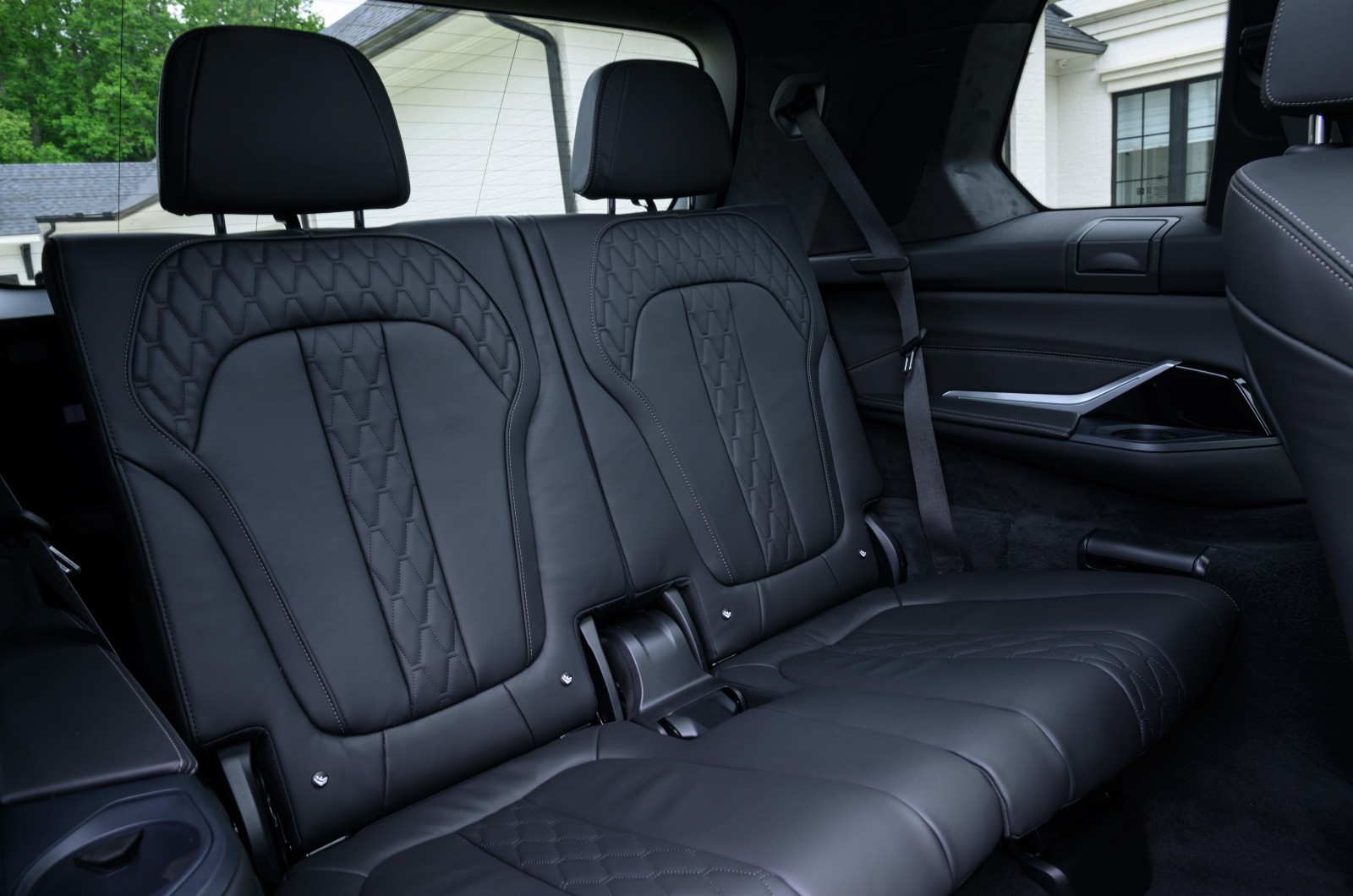 BMW X7 third row seats