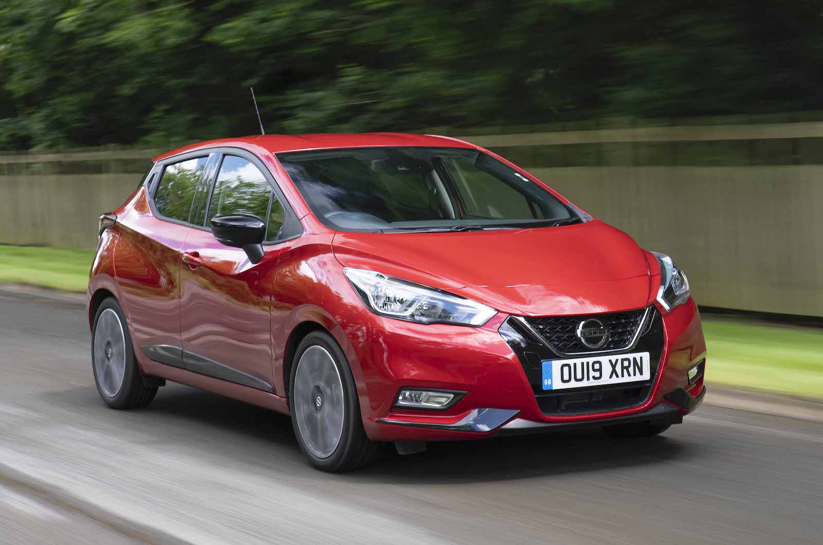 Nissan Micra 2021 front right tracking