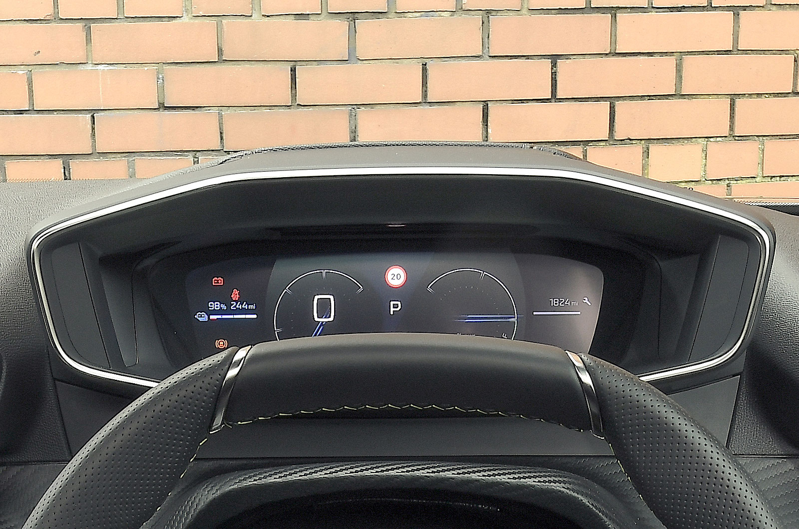 Peugeot e-2008 driver display