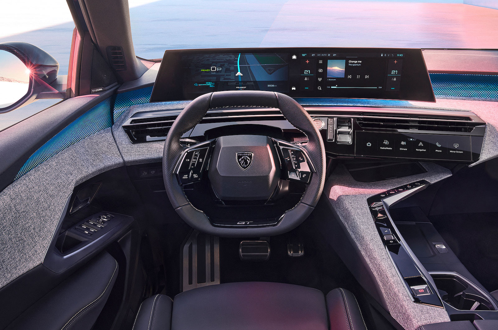Peugeot E-3008 interior dashboard