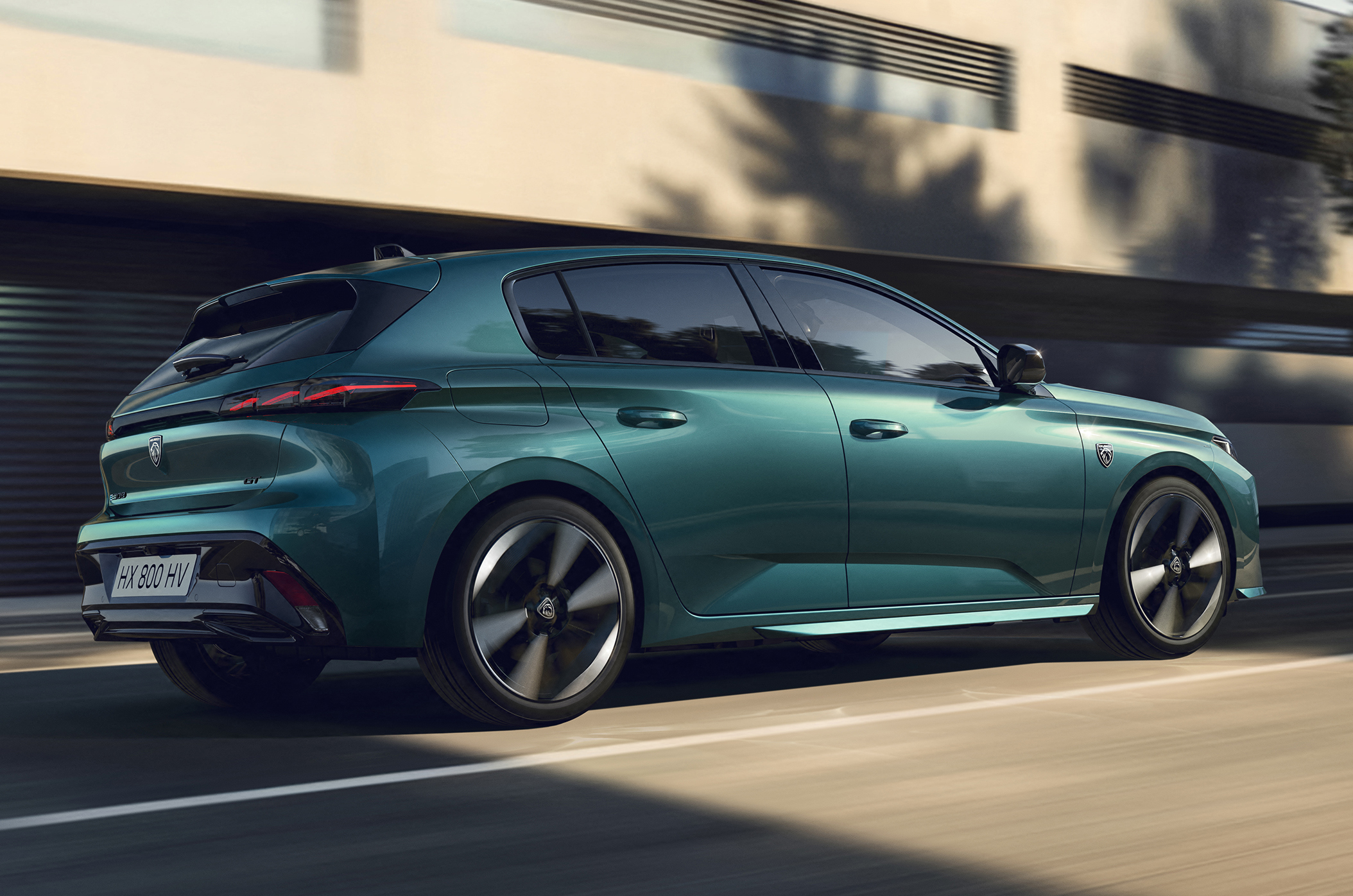 Peugeot e-308 rear driving
