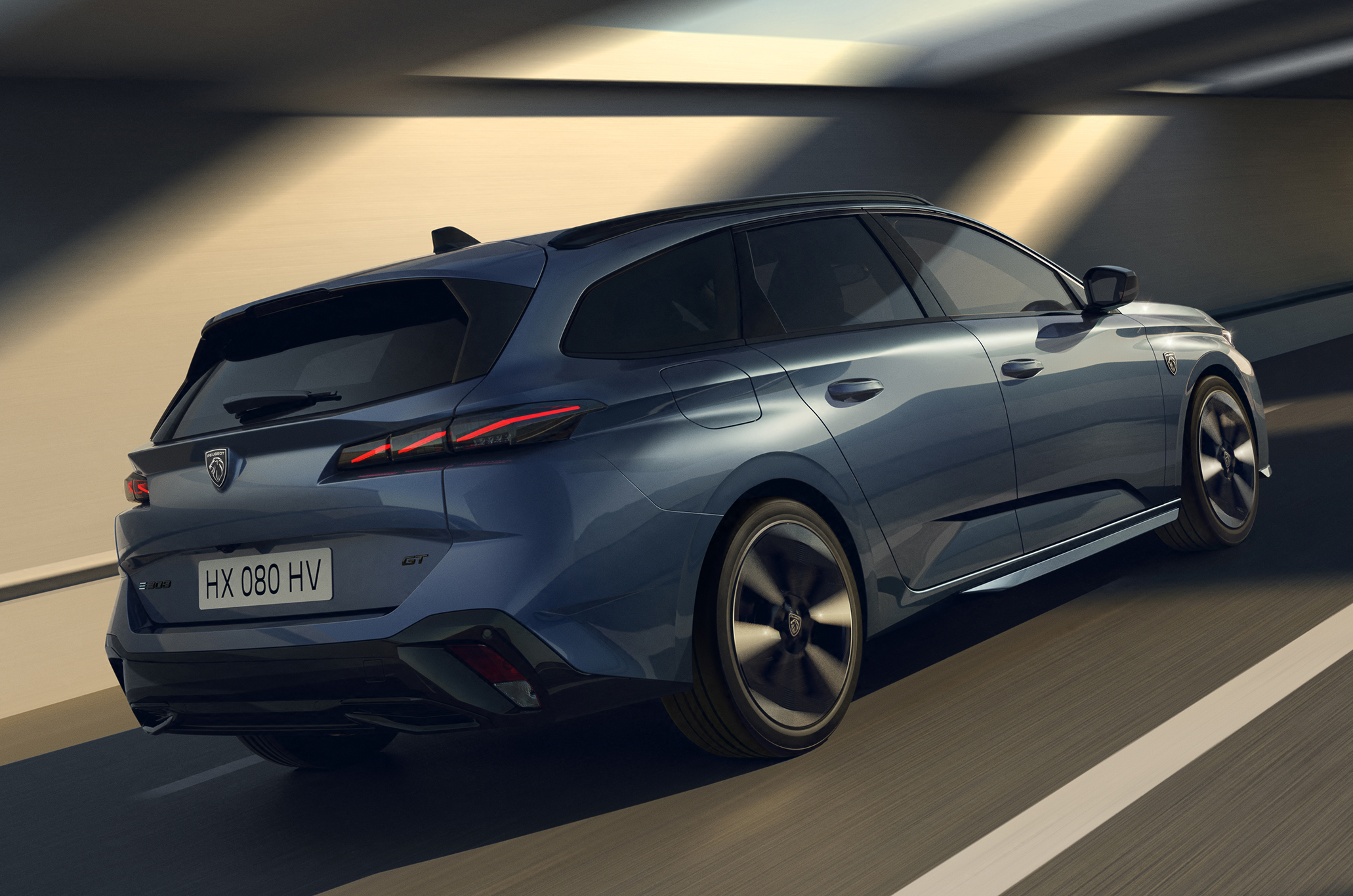 Peugeot e-308 SW rear driving