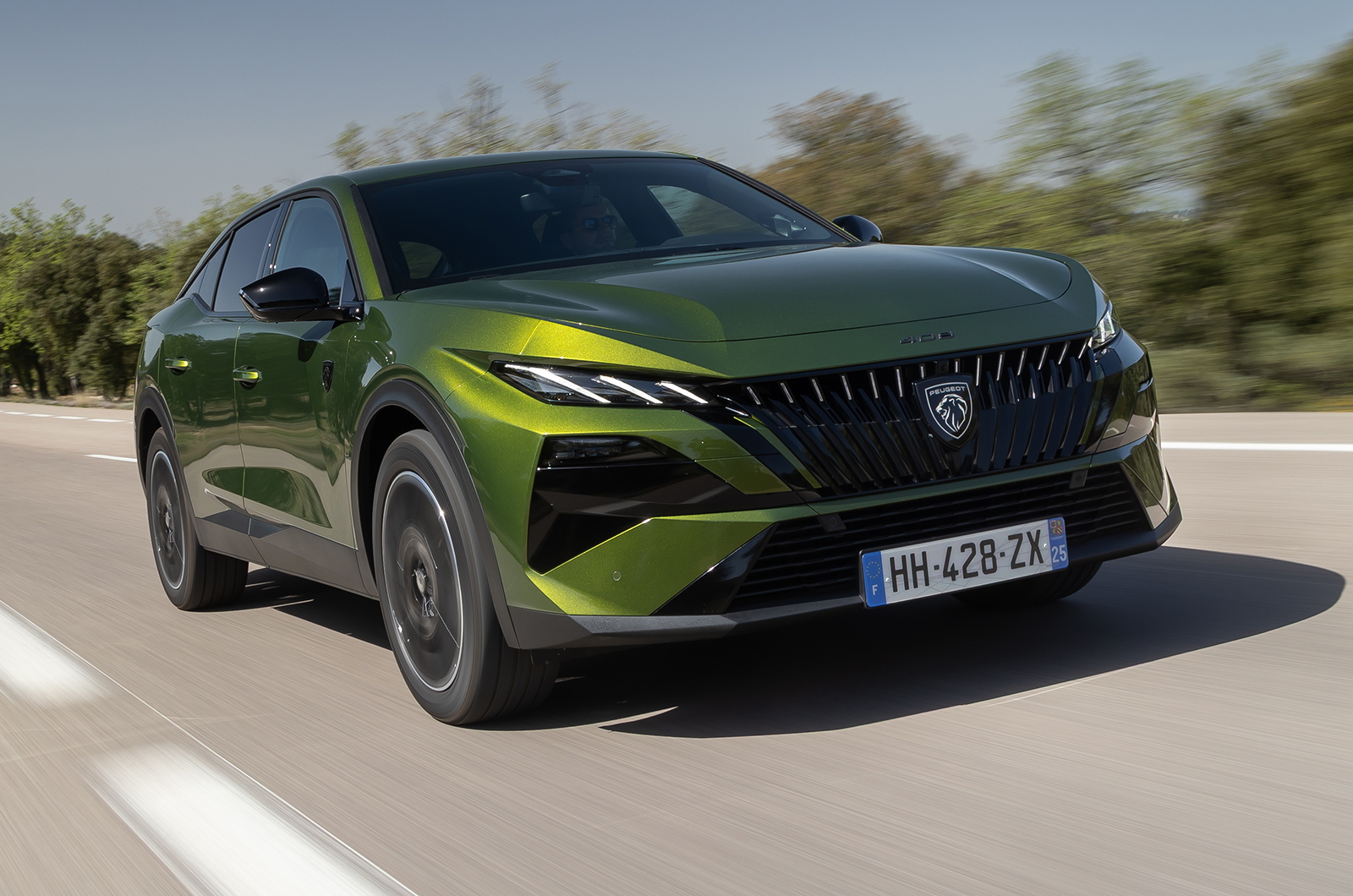 Peugeot e-408 driving front right