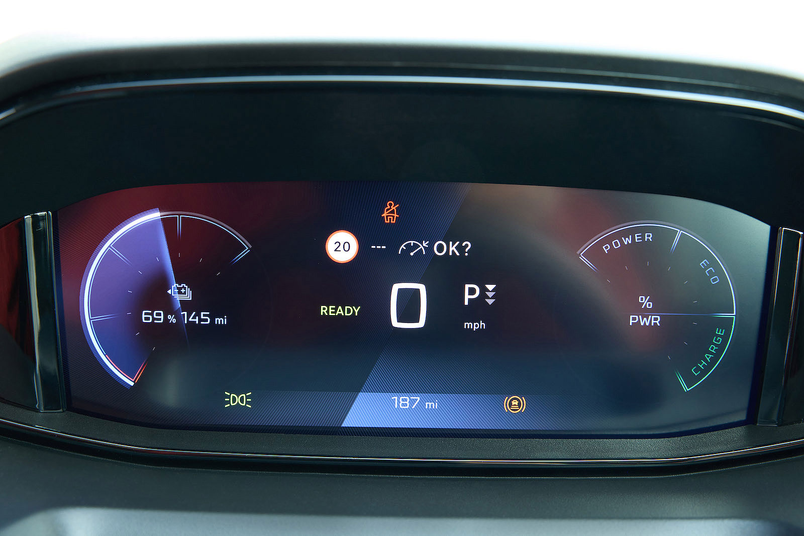 Peugeot e-Partner driver display