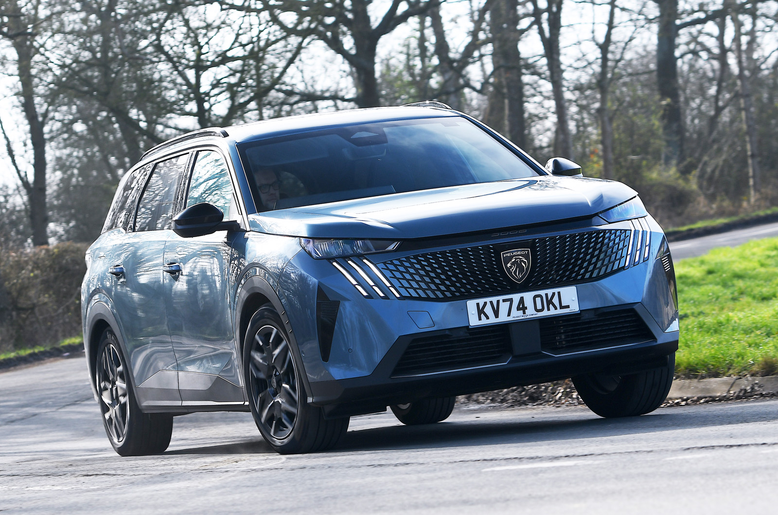 Peugeot 5008 front cornering