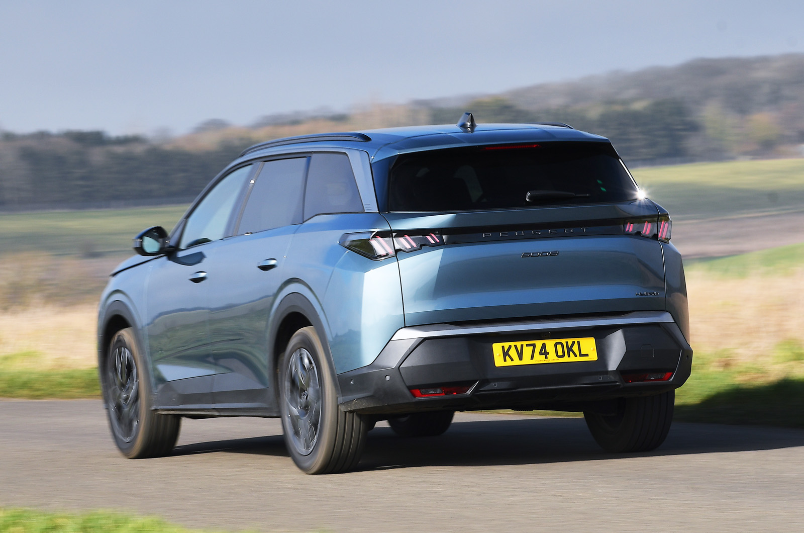 Peugeot 5008 rear driving