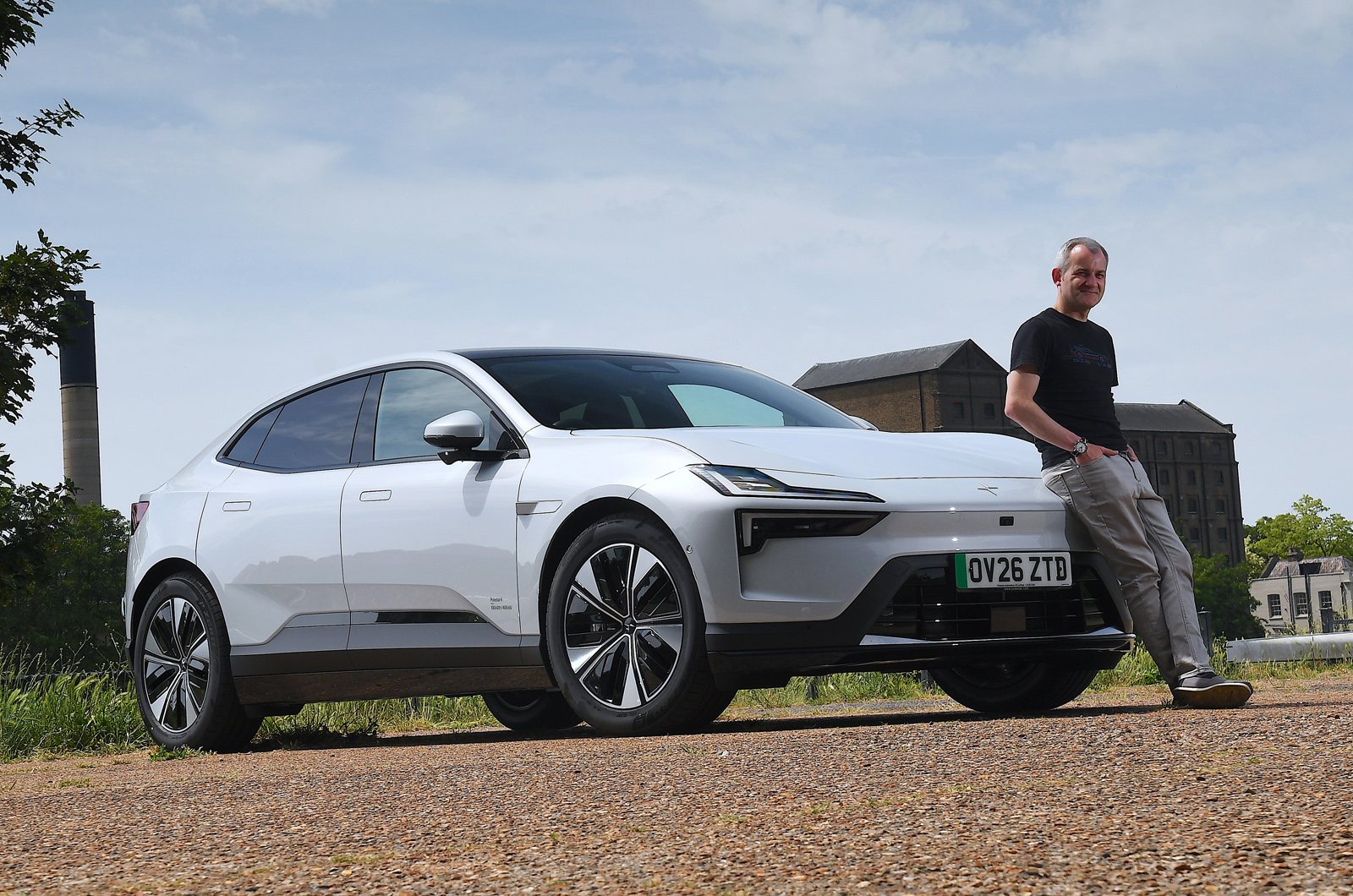 Polestar 4 LT with person sitting on bonnet