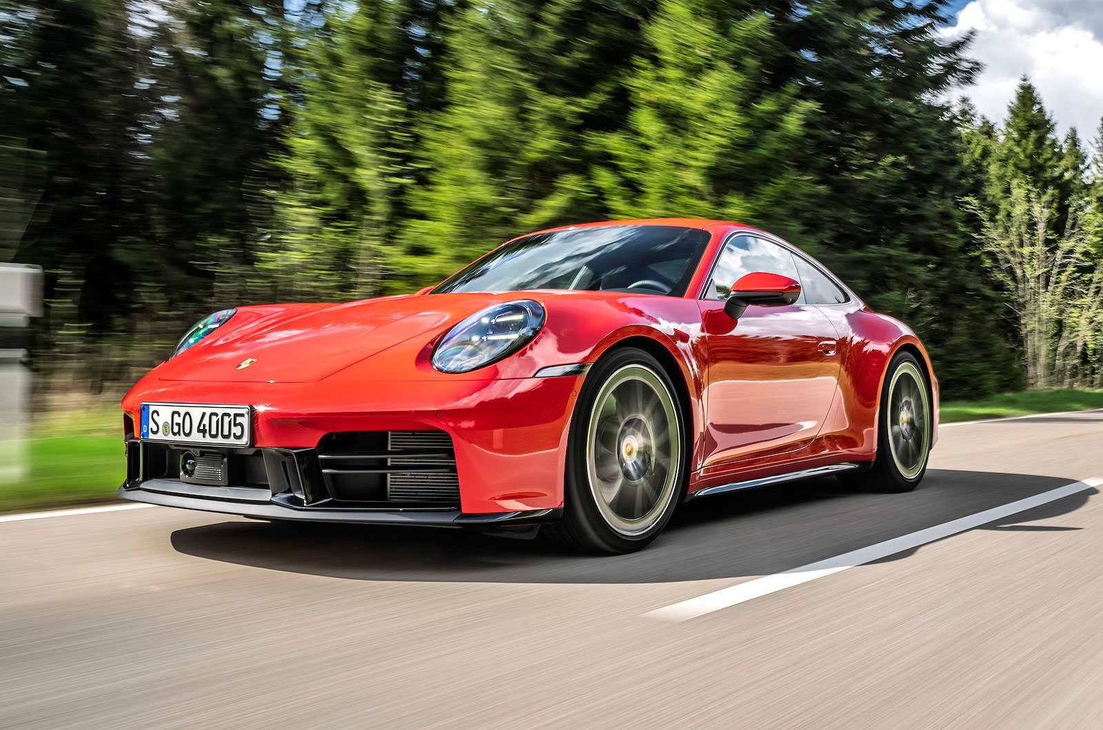 Porsche 911 front left driving